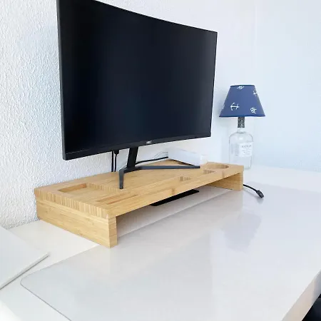 Panoramic Seaview - 2 Bedroom, Main Ave, 15 Min Walk Beach, Workspace Apartment *