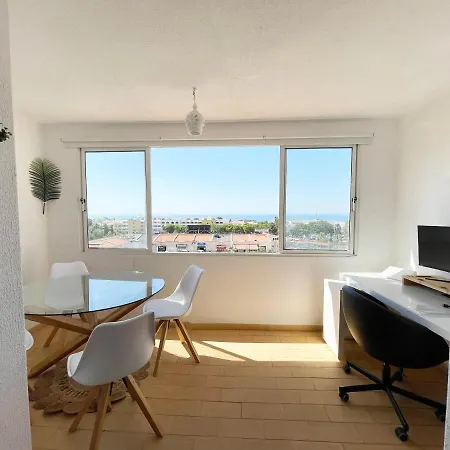 Panoramic Seaview - 2 Bedroom, Main Ave, 15 Min Walk Beach, Workspace דירה