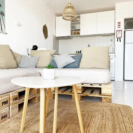 아파트 Panoramic Seaview - 2 Bedroom, Main Ave, 15 Min Walk Beach, Workspace *