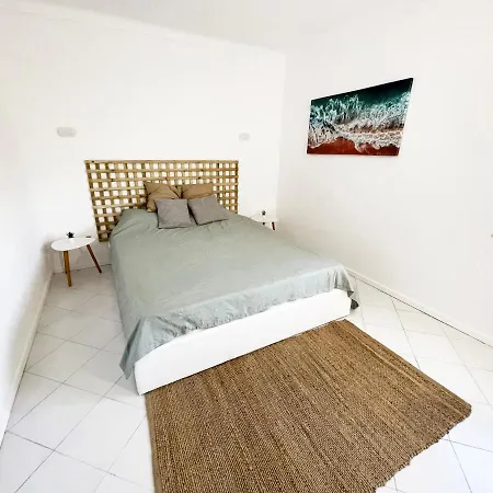 아파트 Panoramic Seaview - 2 Bedroom, Main Ave, 15 Min Walk Beach, Workspace *