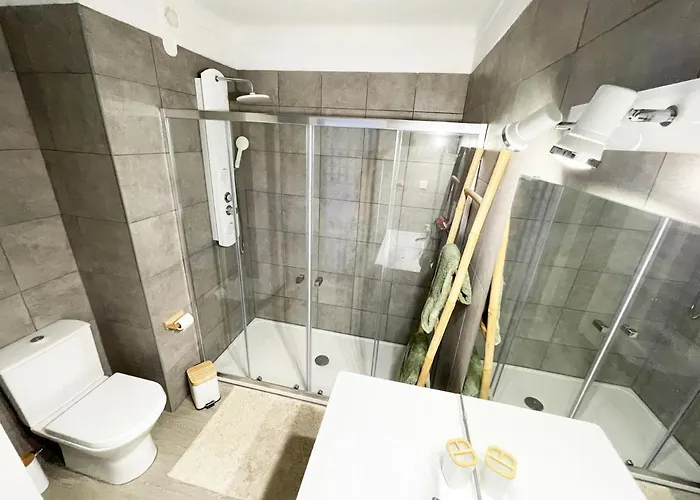 Panoramic Seaview - 2 Bedroom, Main Ave, 15 Min Walk Beach, Workspace Albufeira