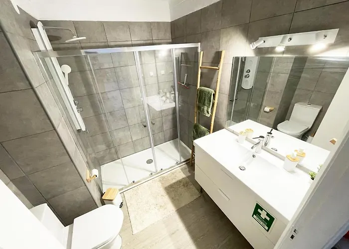 Panoramic Seaview - 2 Bedroom, Main Ave, 15 Min Walk Beach, Workspace * Albufeira