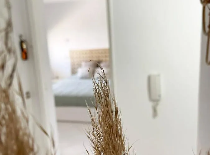 Panoramic Seaview - 2 Bedroom, Main Ave, 15 Min Walk Beach, Workspace *