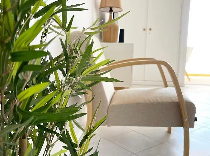 Panoramic Seaview - 2 Bedroom, Main Ave, 15 Min Walk Beach, Workspace