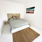 Apartment Panoramic Seaview - 2 Bedroom, Main Ave, 15 Min Walk Beach, Workspace *